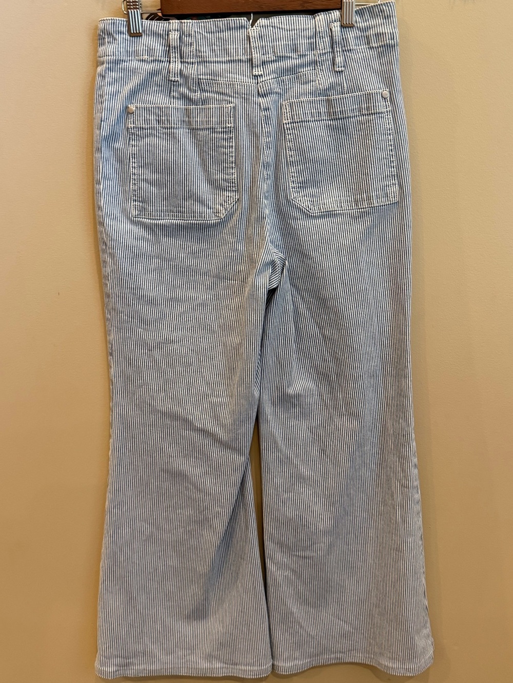 Anthropologie’s Maeve Light Blue Striped Cropped Pants! - Picture 2 of 7